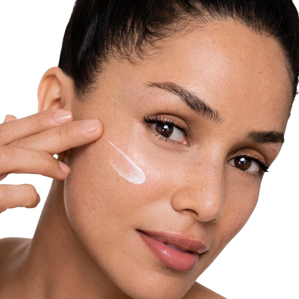 Vichy Capital Soleil Dry Touch Face Fluid SPF 50 – In Hand Application