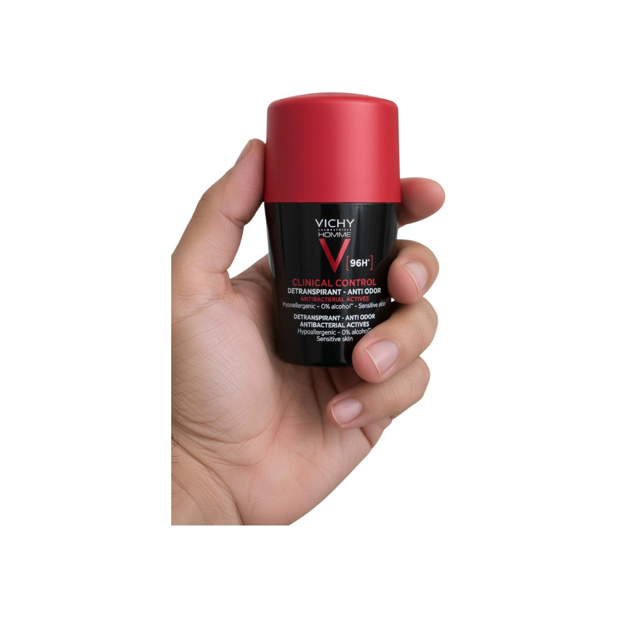Vichy Homme Clinical Control 96H – In Hand